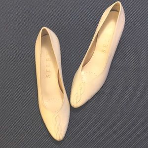 Shelby White Kid shoes.  Size 11  4A